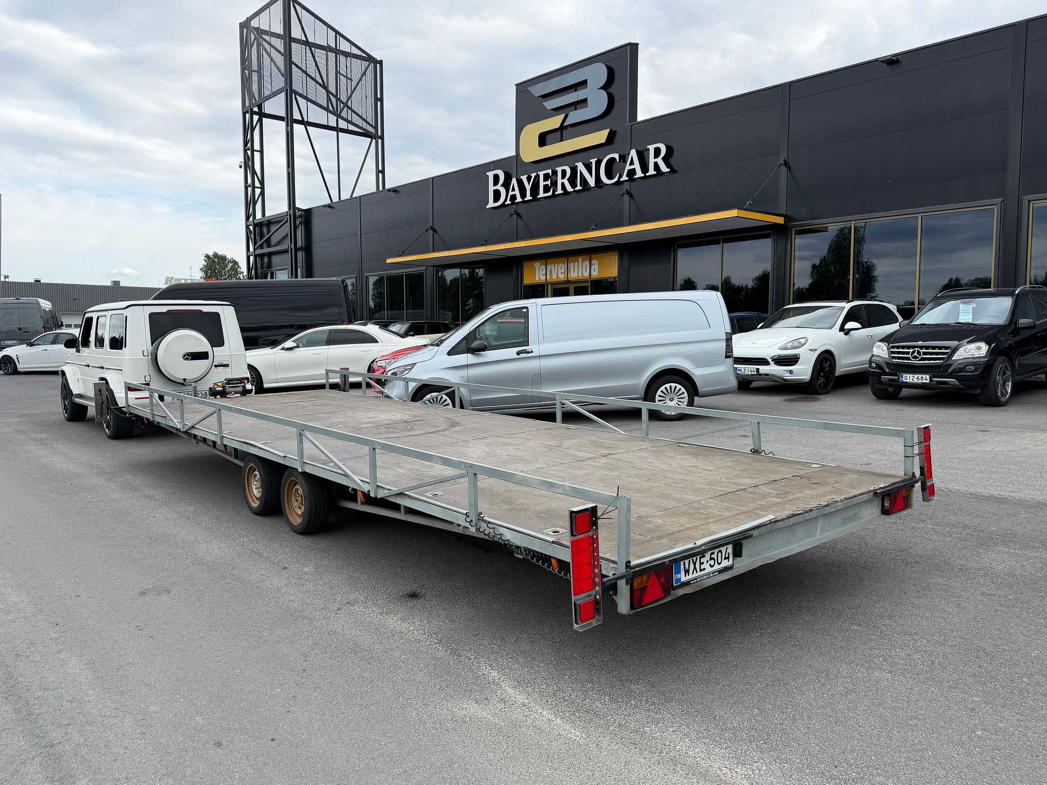 Image 3/12