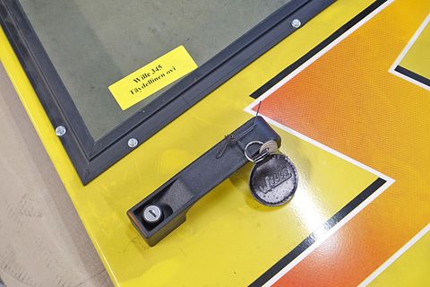 Image 3/10