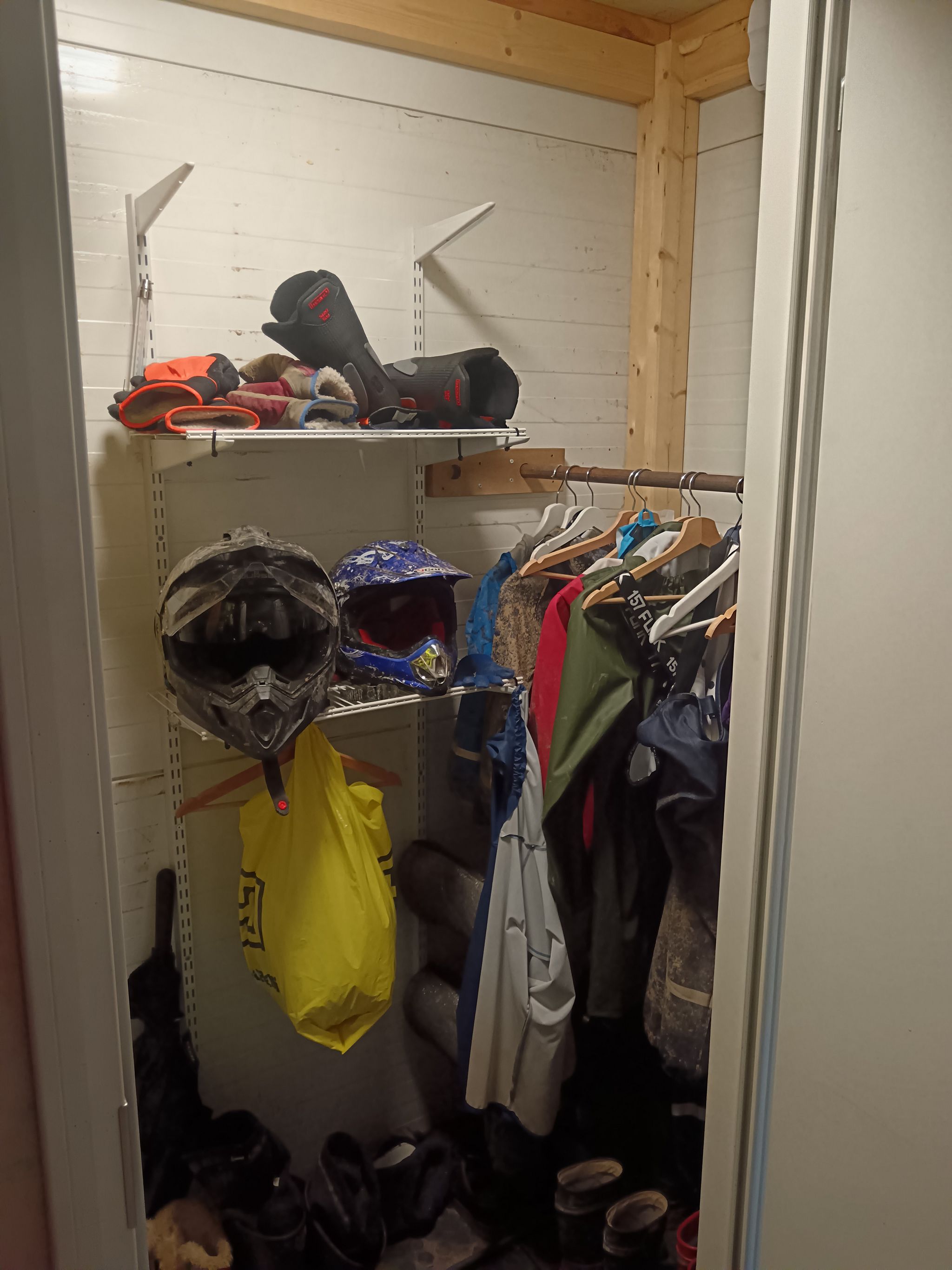 Image 11/18