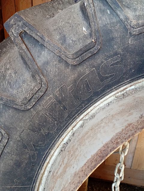 Image 8/8