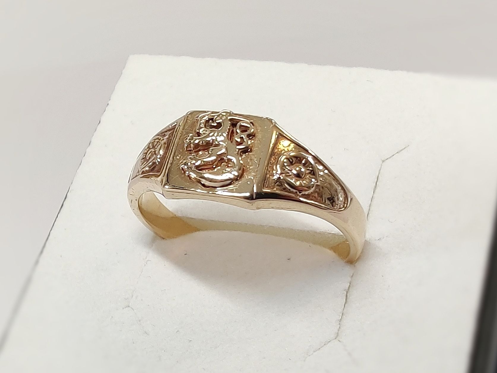Image 3/8