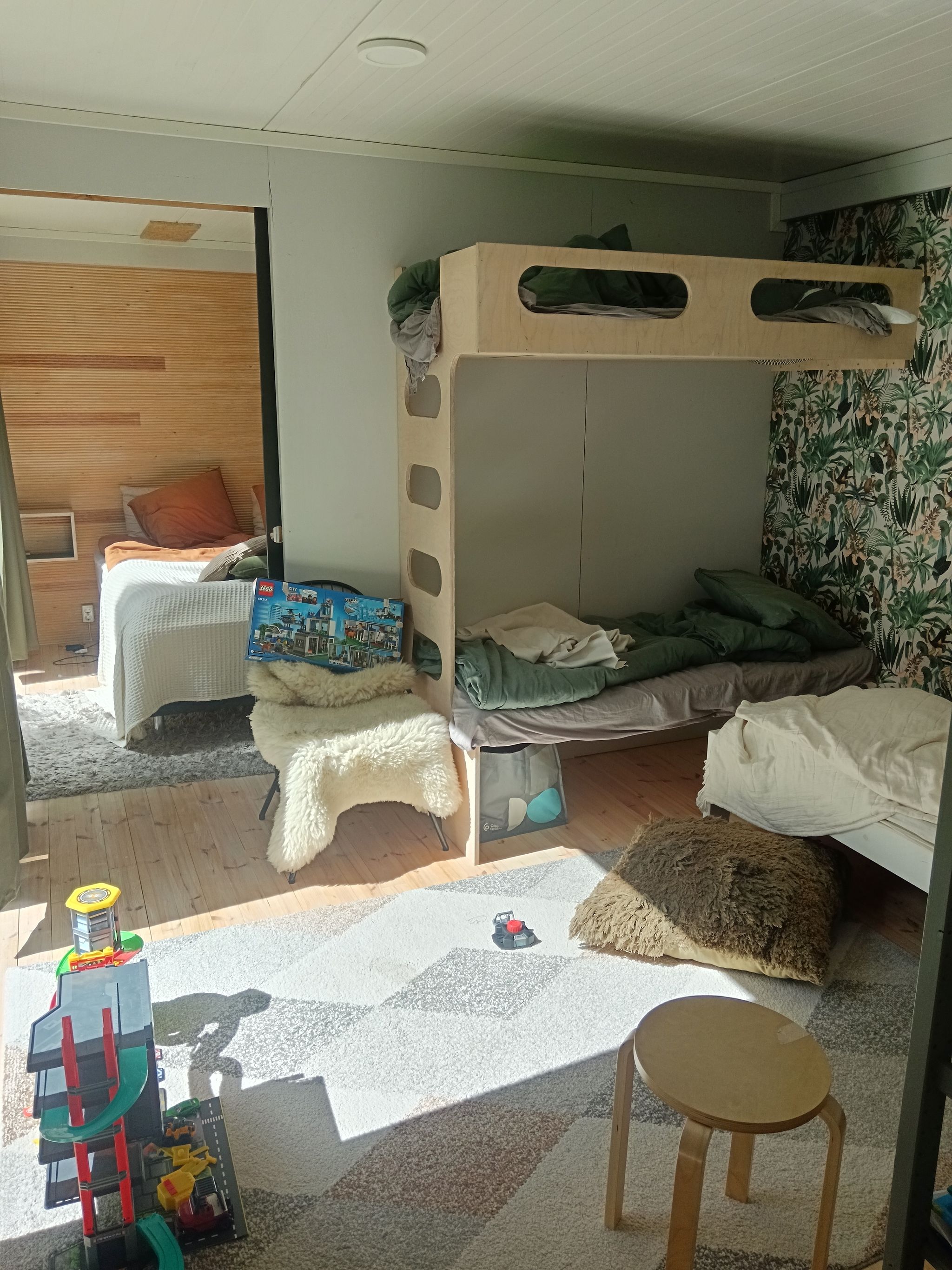 Image 7/18