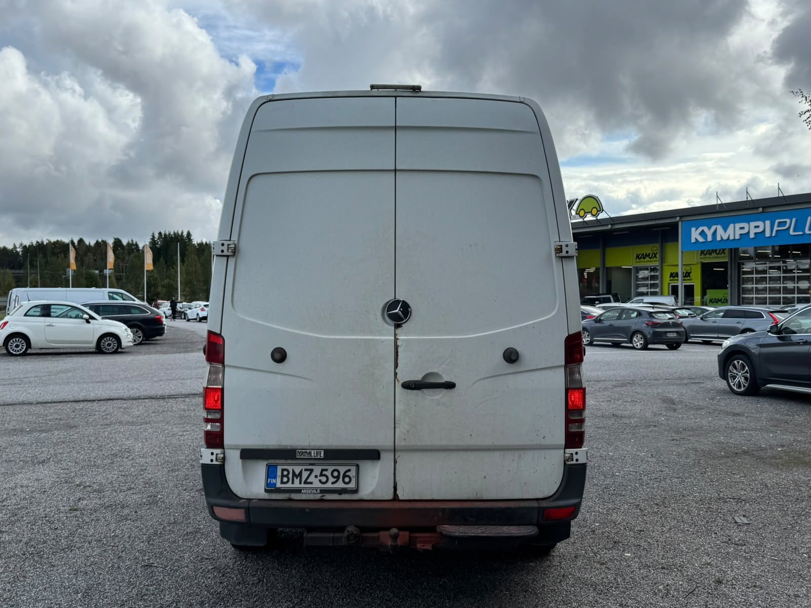 Image 8/33