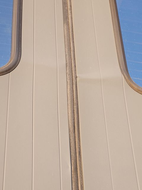 Image 3/7