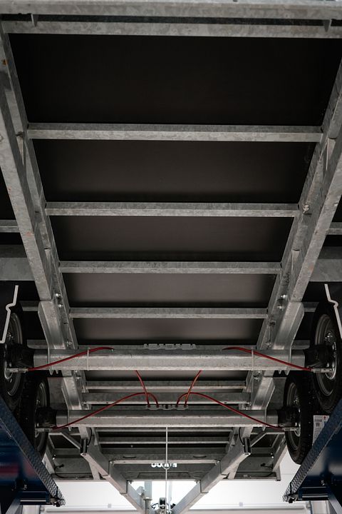 Image 12/18