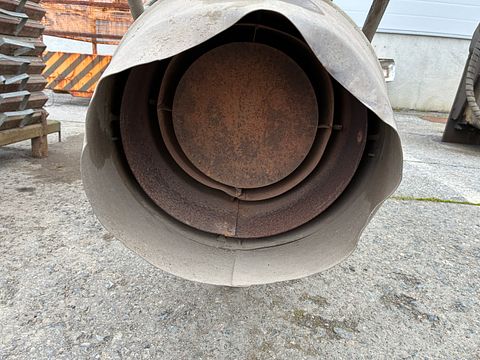Image 5/10