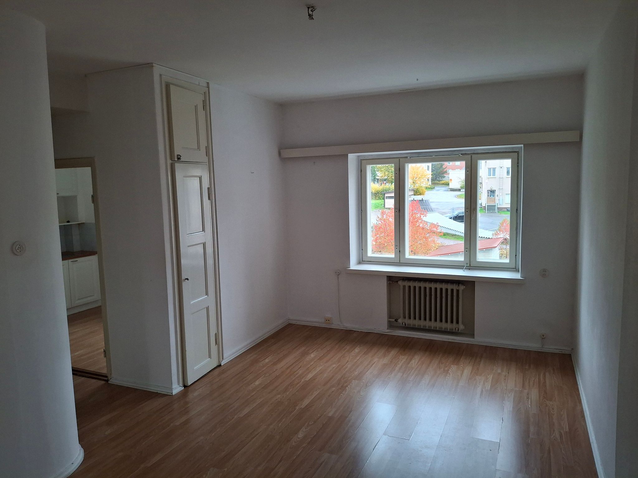 Image 11/19