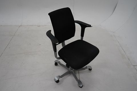 Image 5/9