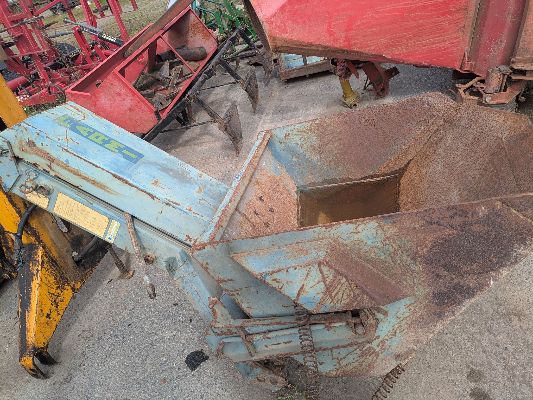 Image 2/5