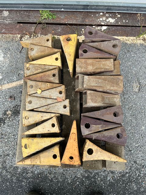 Image 4/7