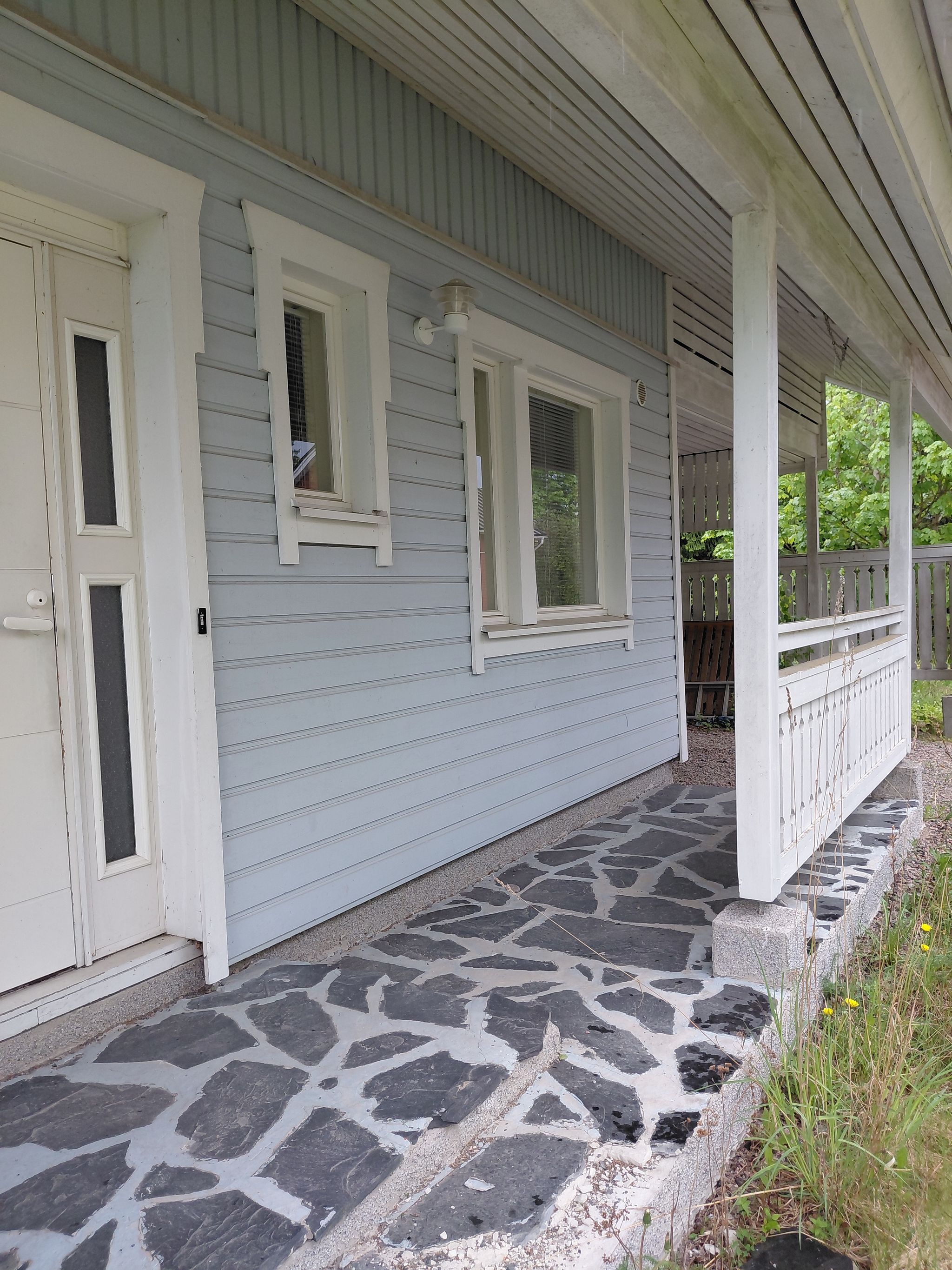 Image 3/46