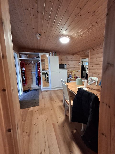 Image 7/56