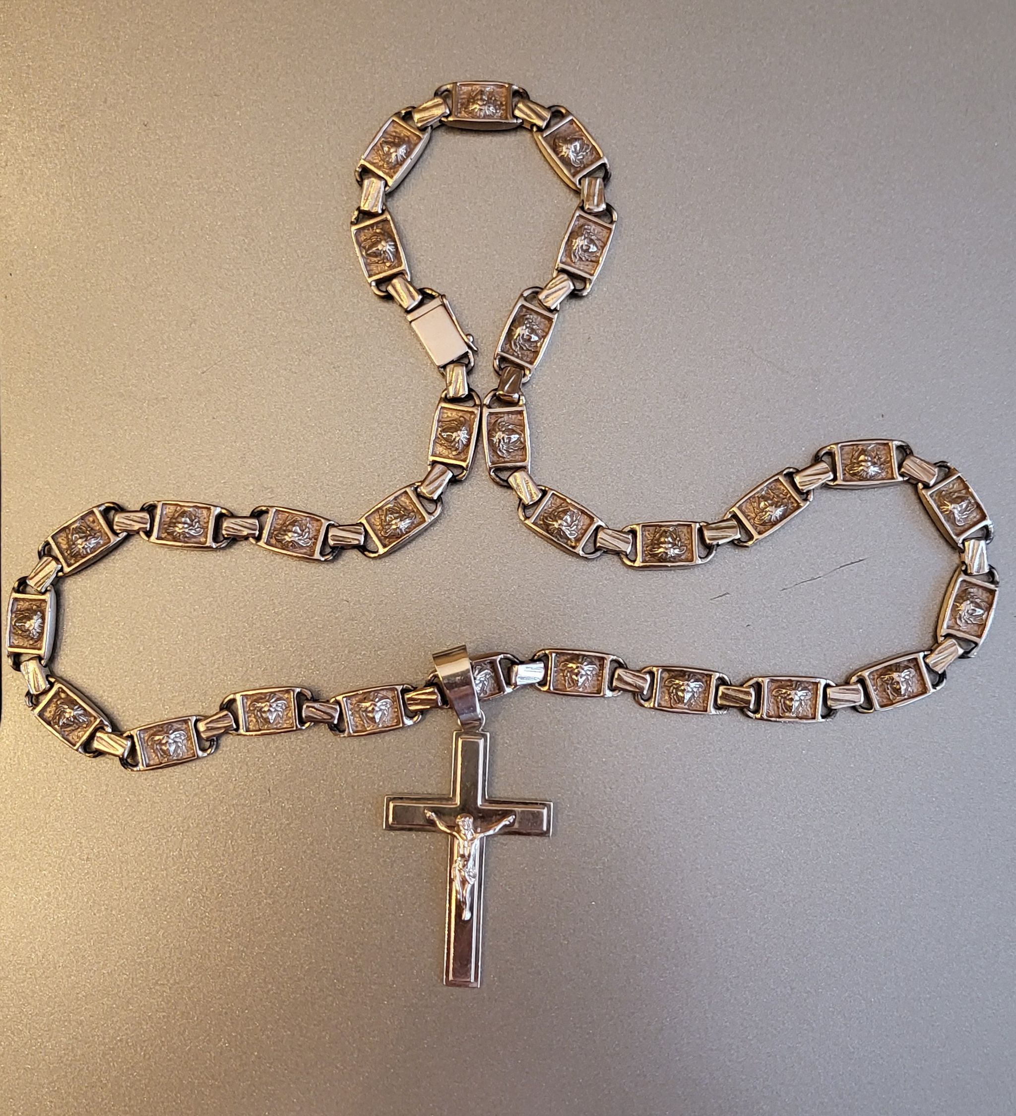 Image 3/13