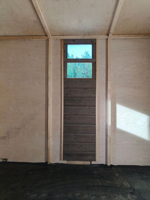 Image 8/10