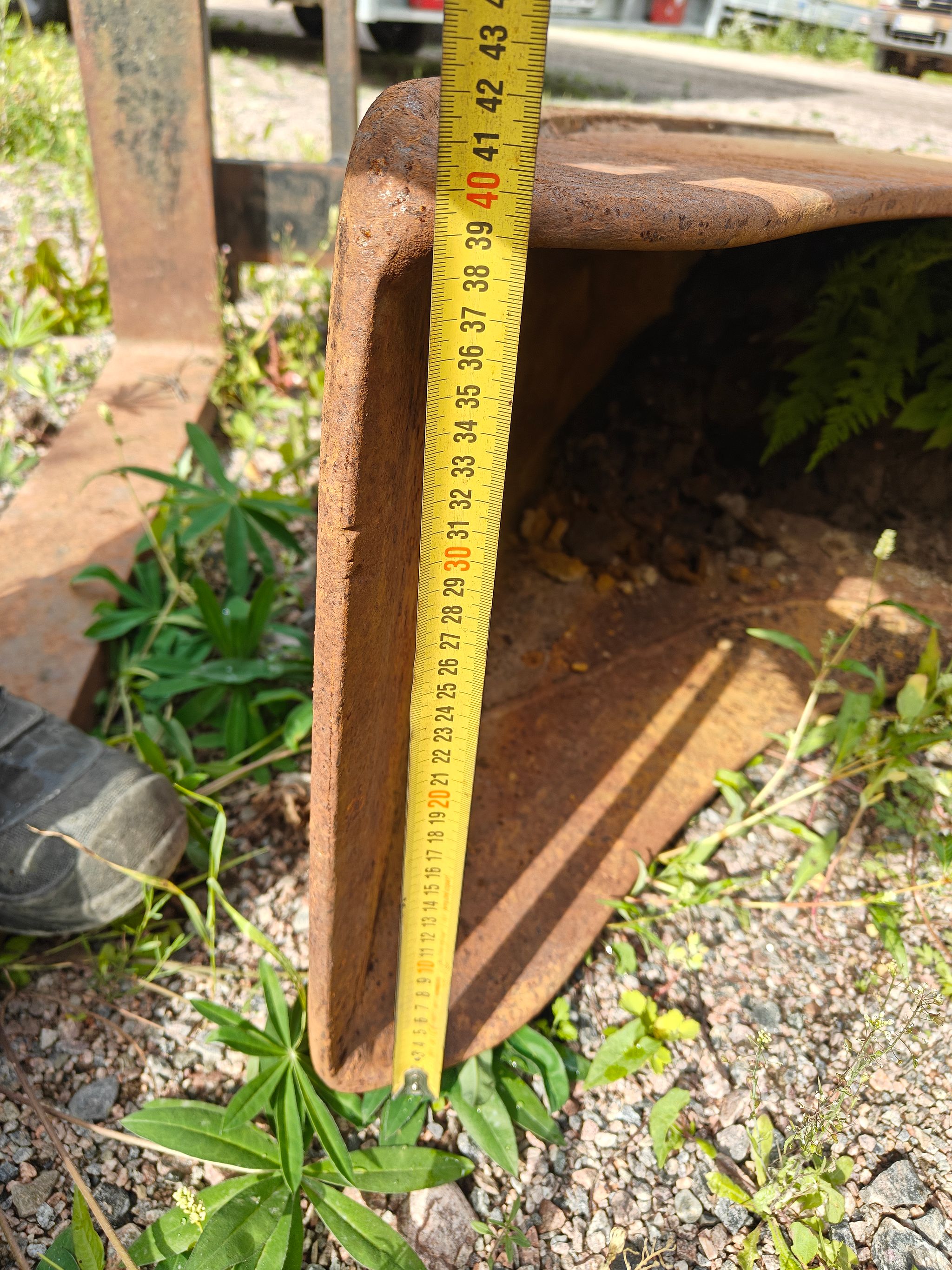 Image 2/5