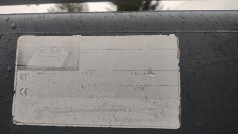 Image 8/8