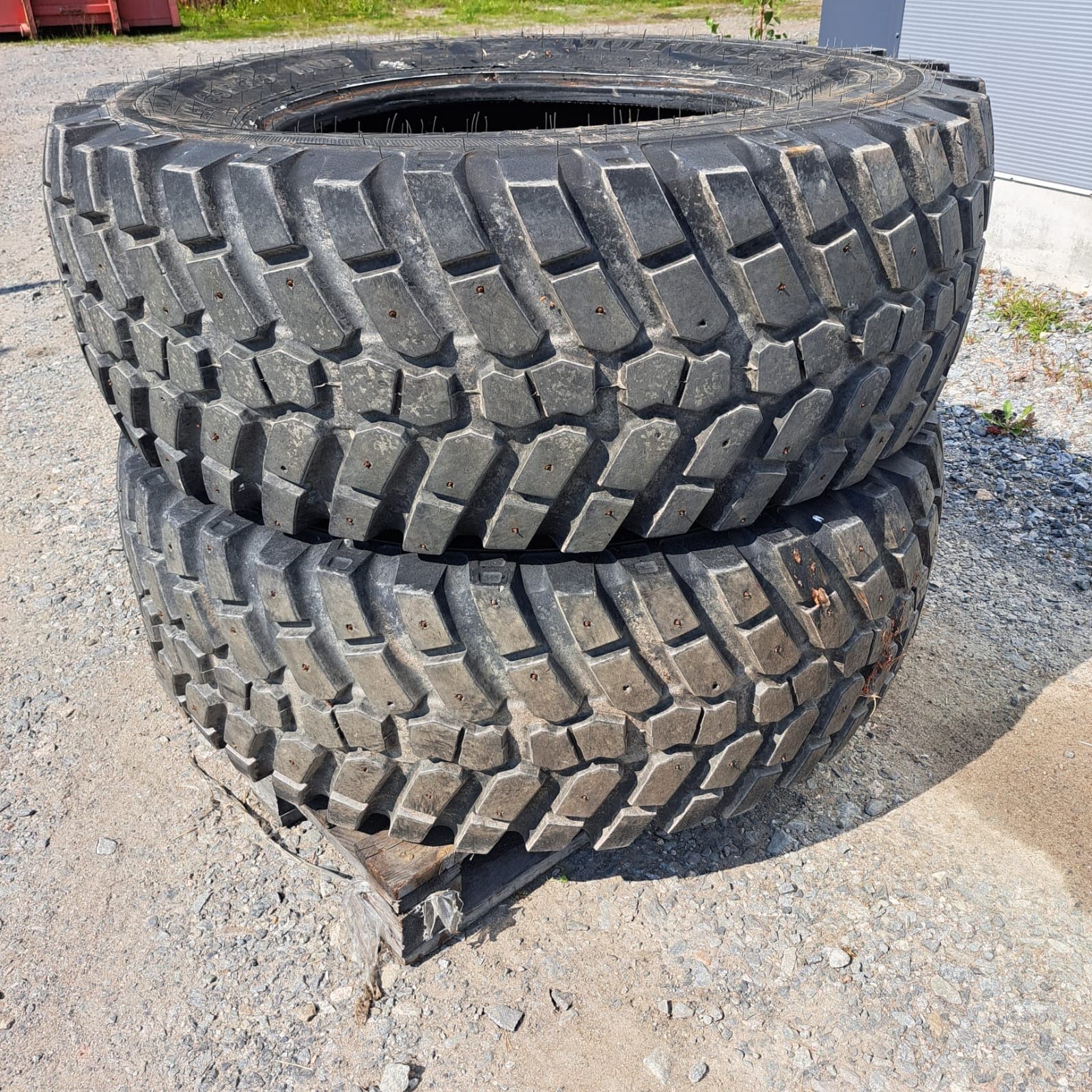 Image 1/5