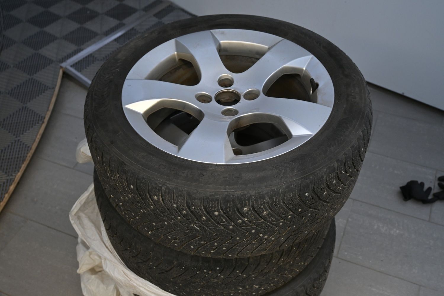 Image 8/50