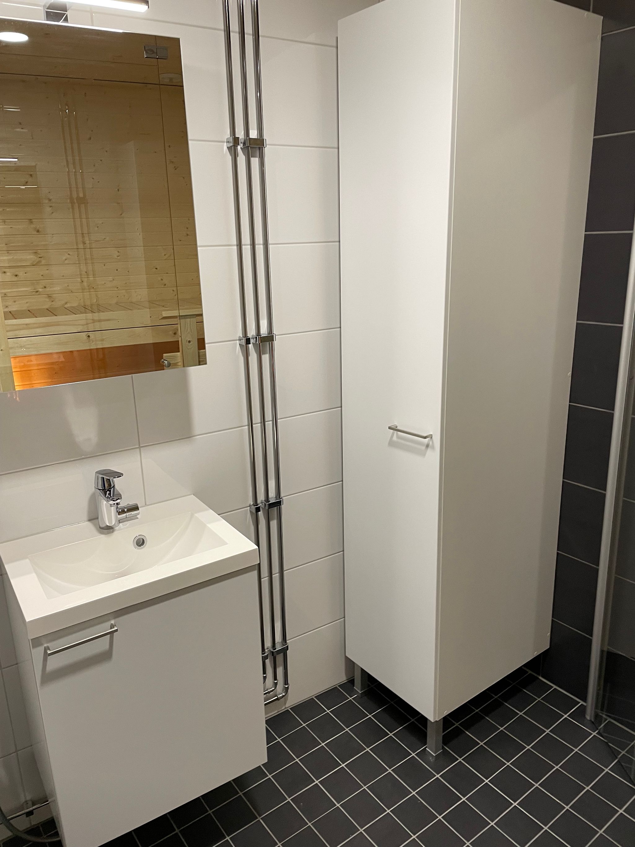 Image 7/50