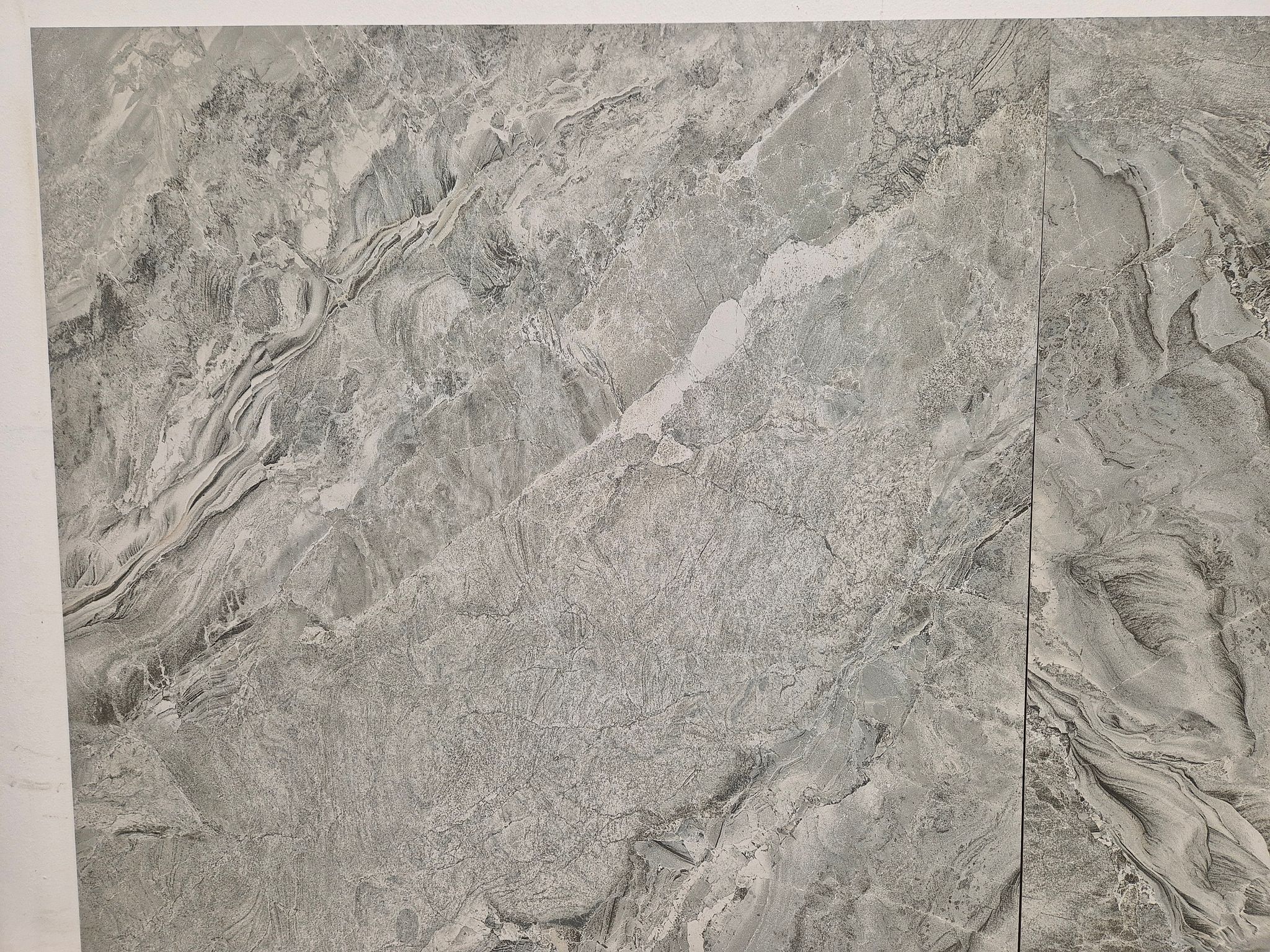 Image 11/23