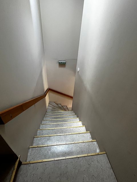Image 25/104