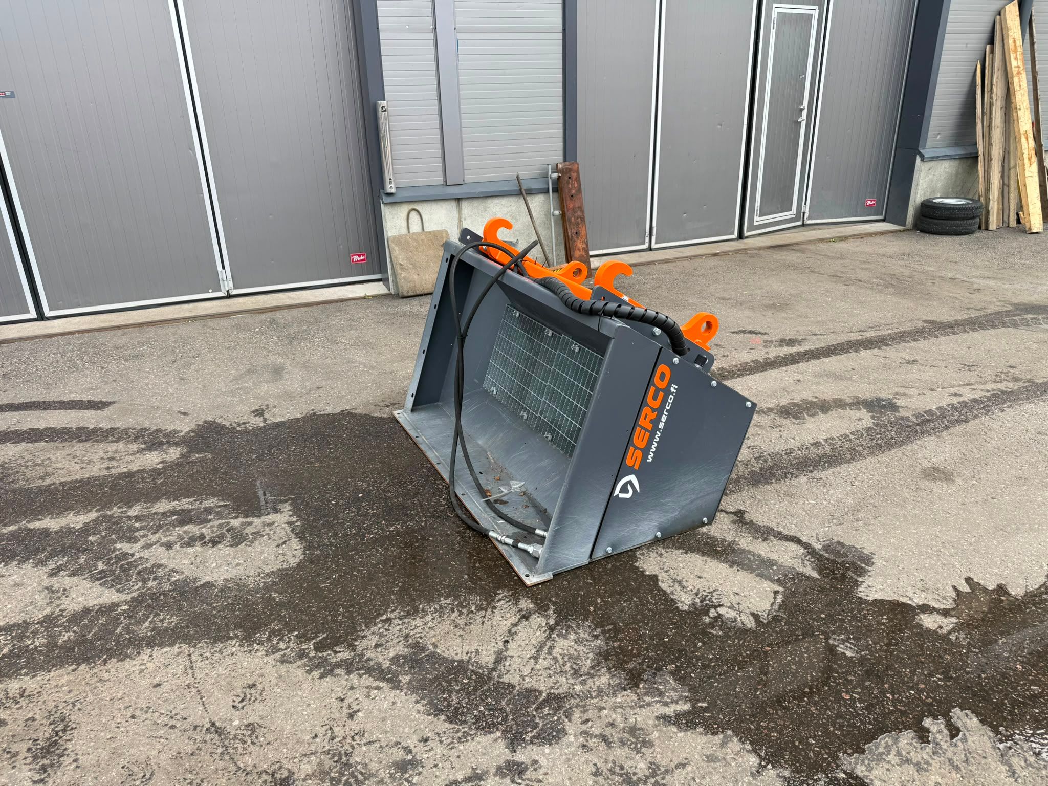 Image 2/6