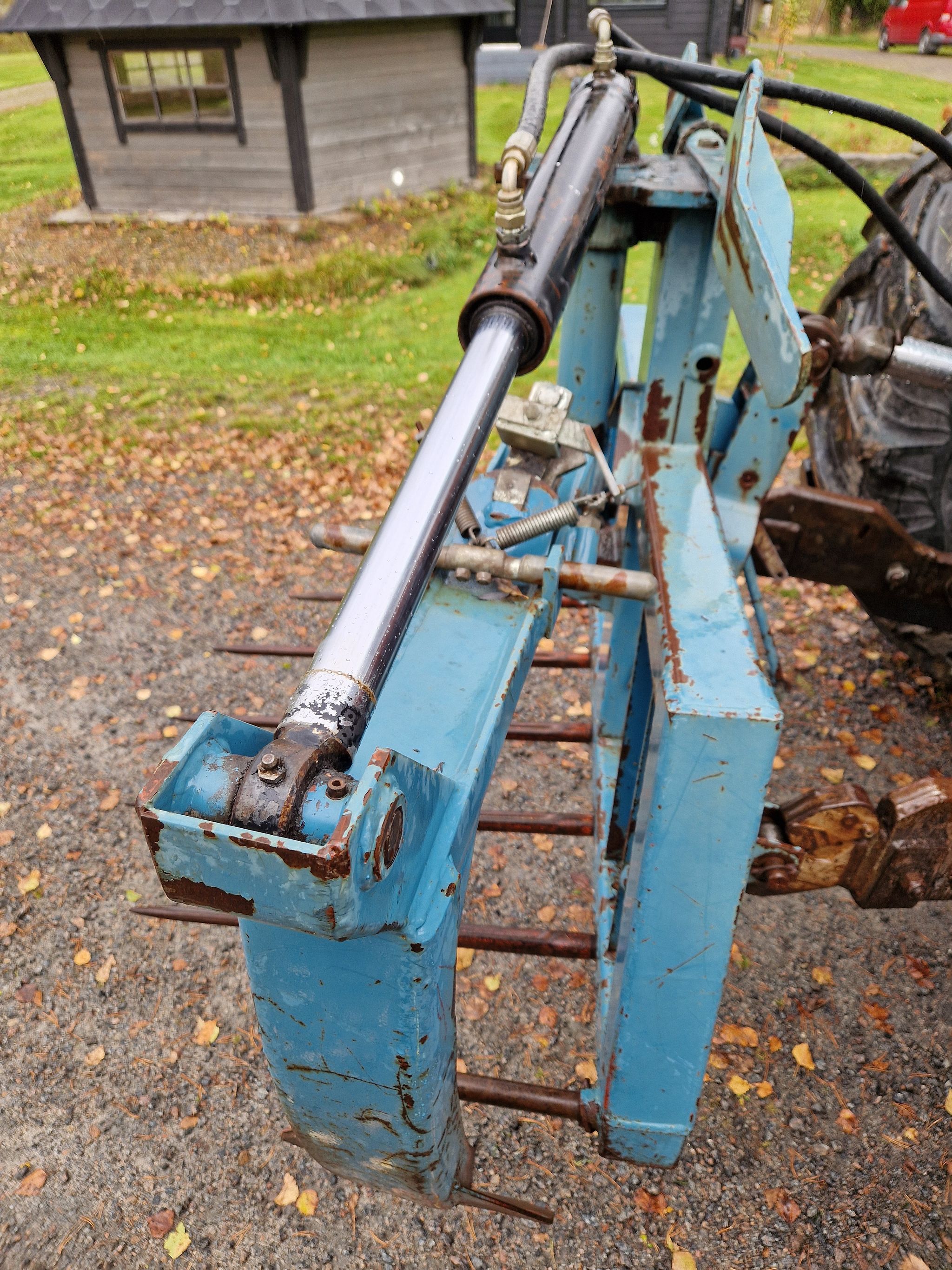 Image 8/19