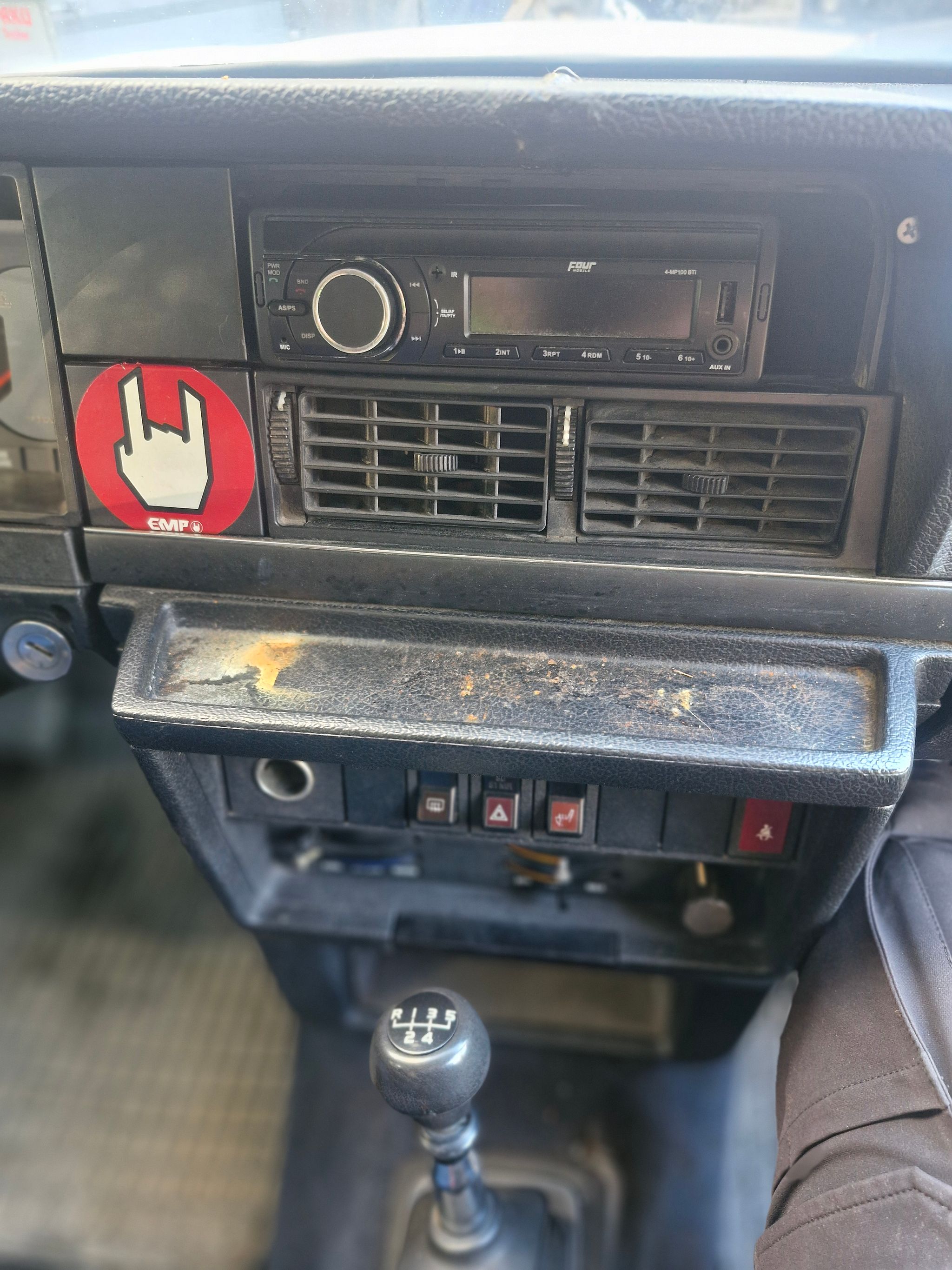 Image 8/10