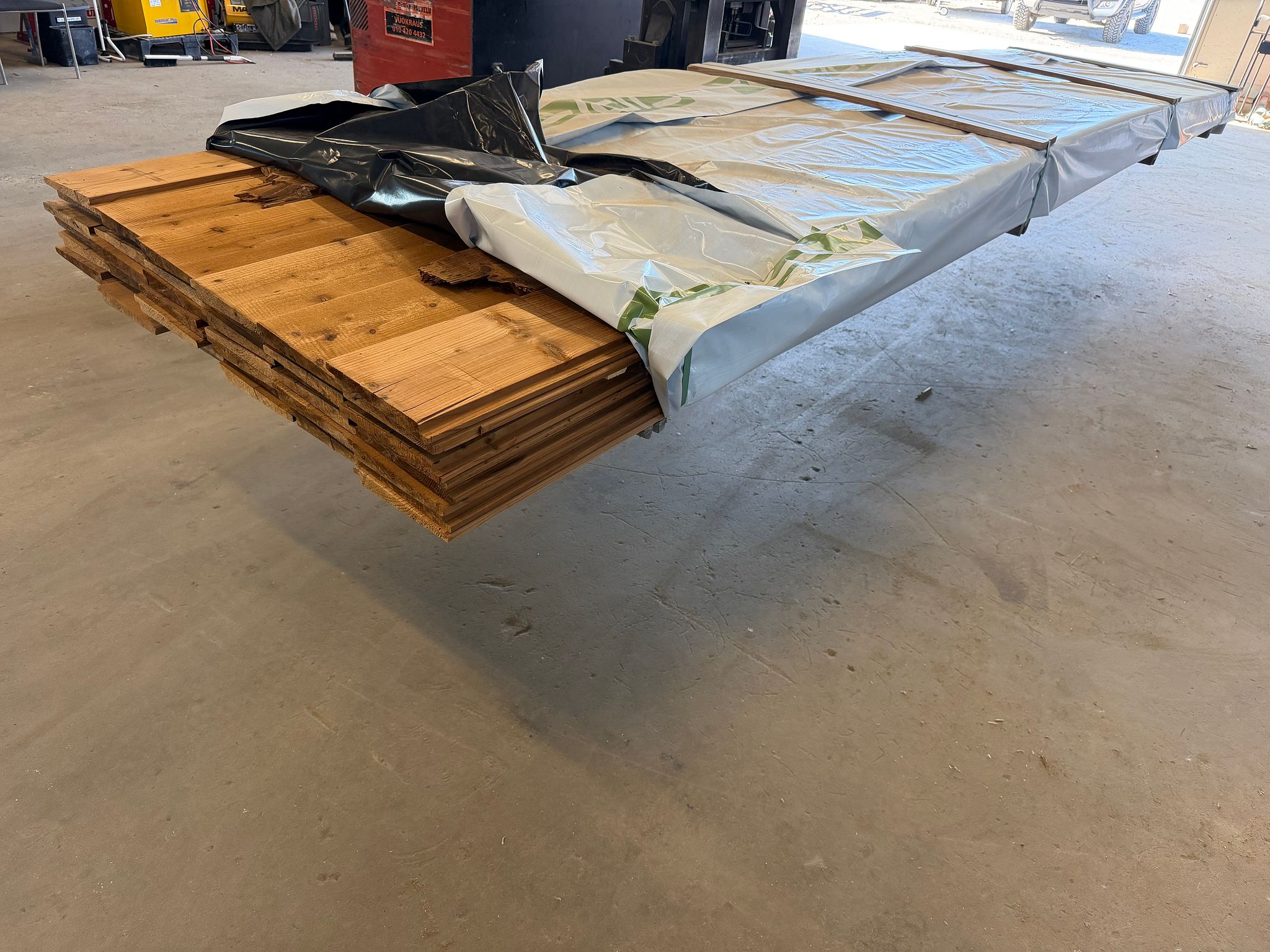 Image 1/4