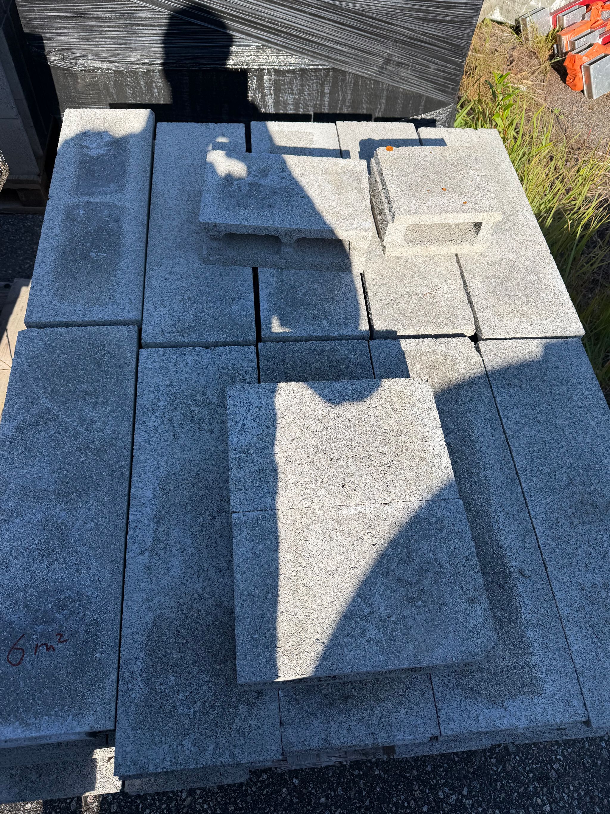 Image 10/17