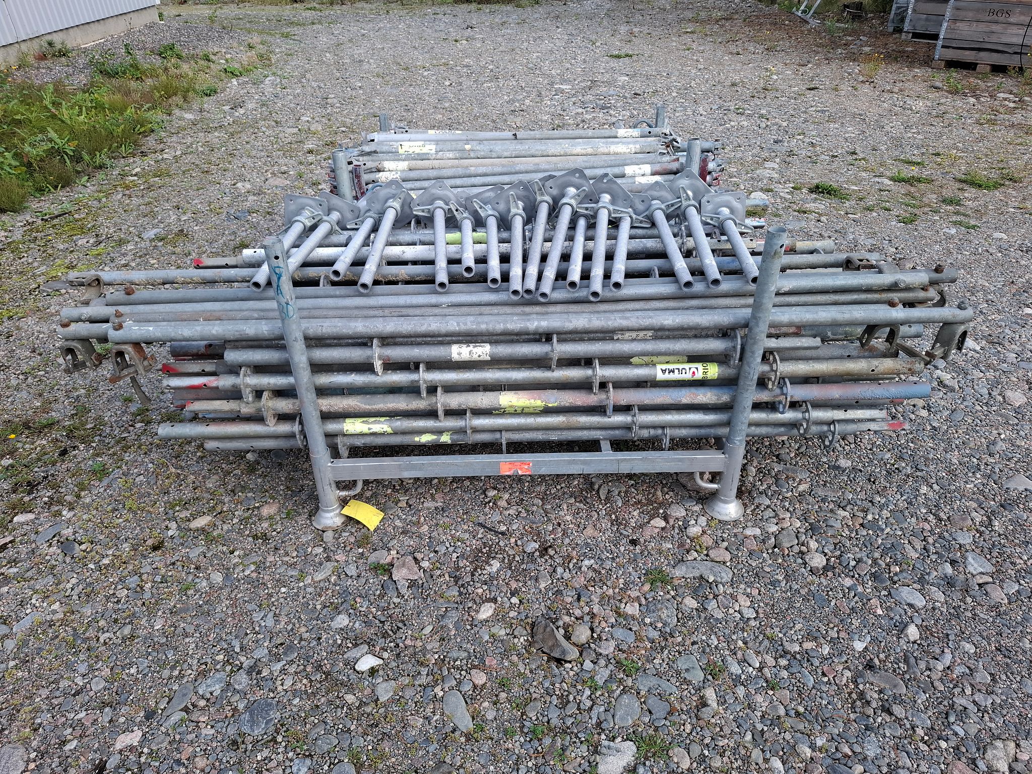 Image 3/9