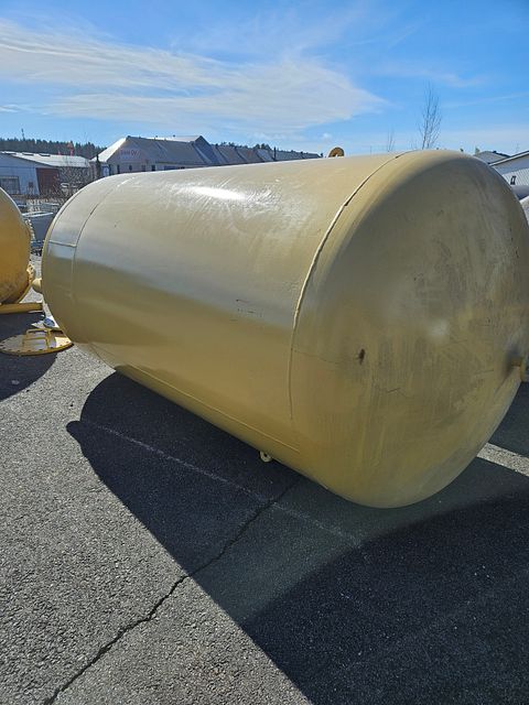 Image 1/12