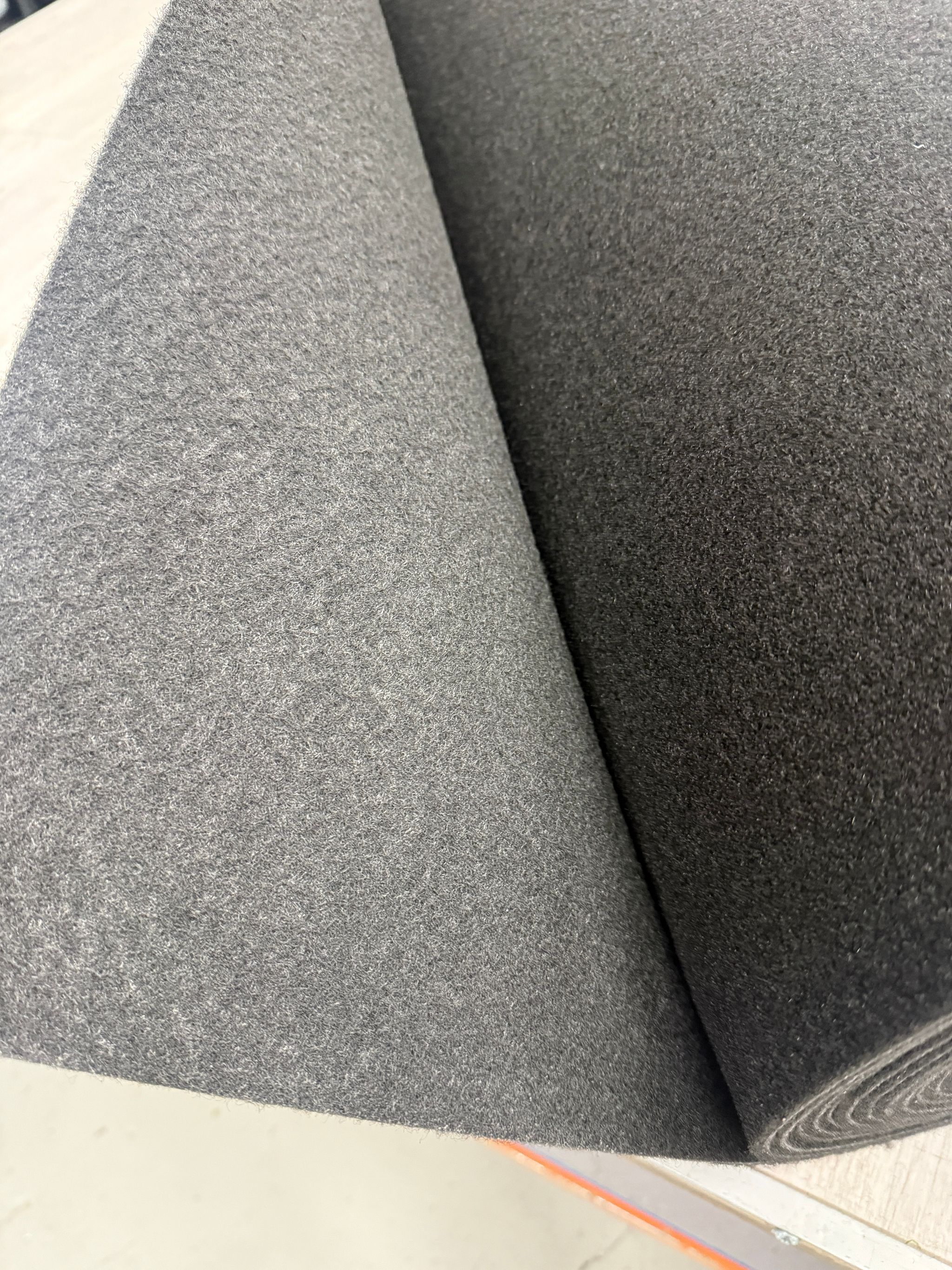 Image 3/6