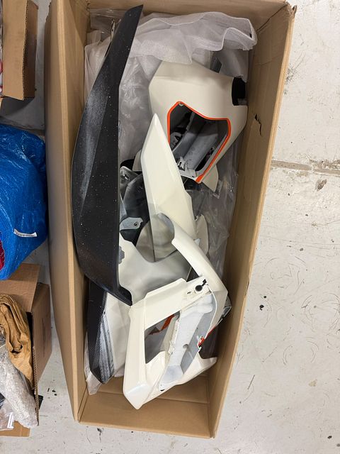 Image 4/17