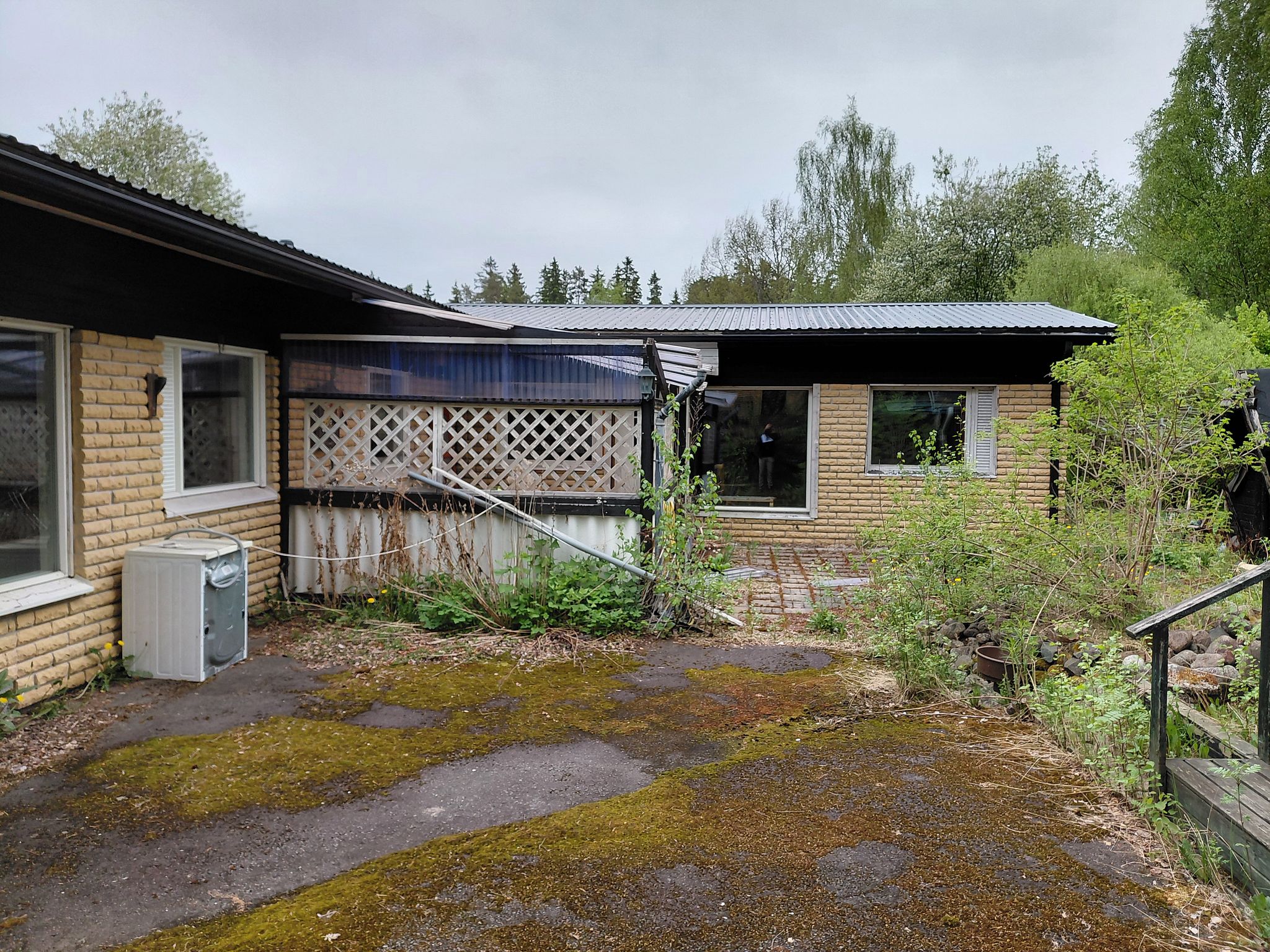 Image 3/40
