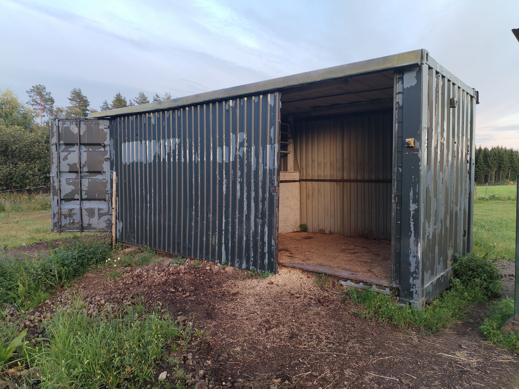 Image 1/5