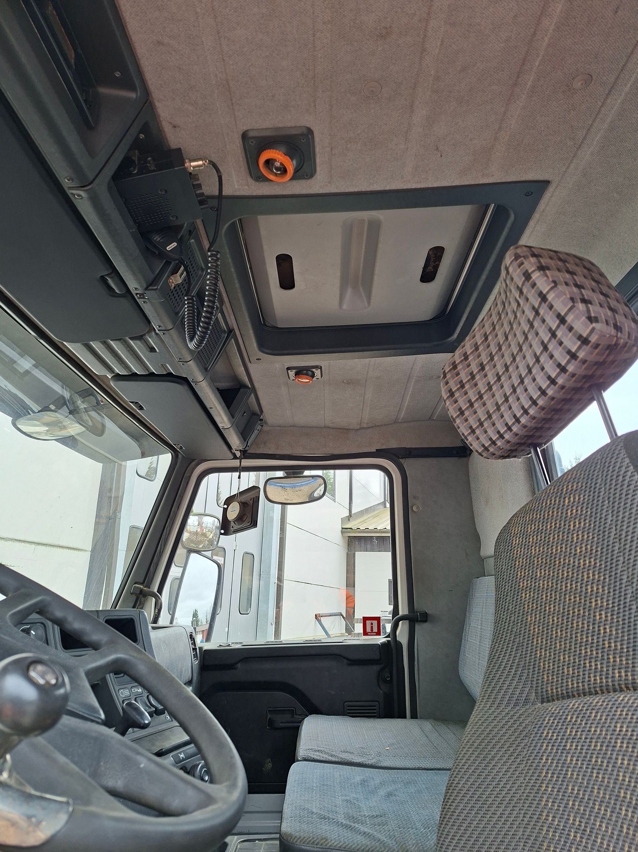 Image 6/11
