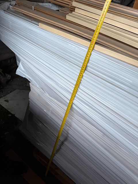 Image 8/9