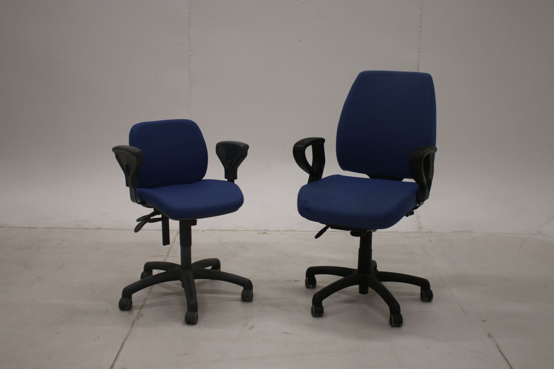 Image 1/10