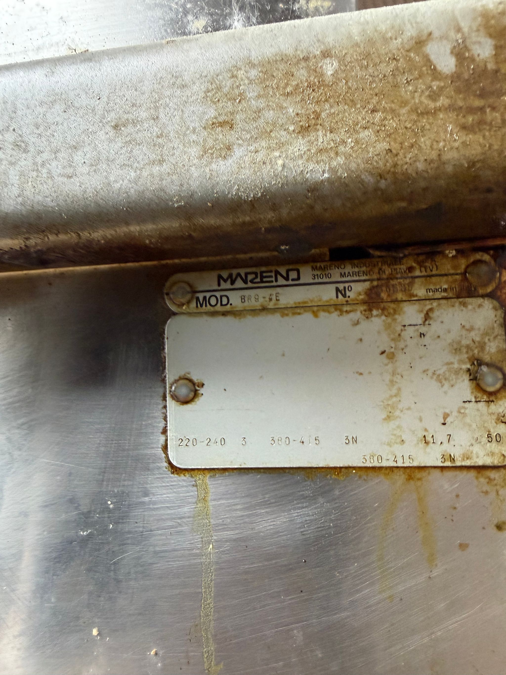 Image 6/10