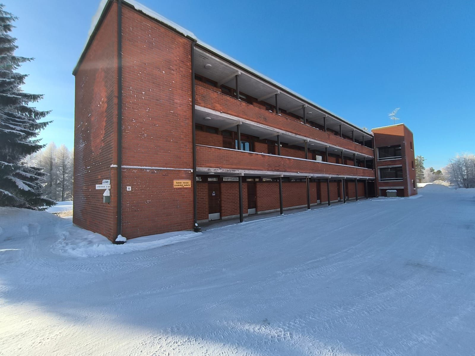 Image 1/20