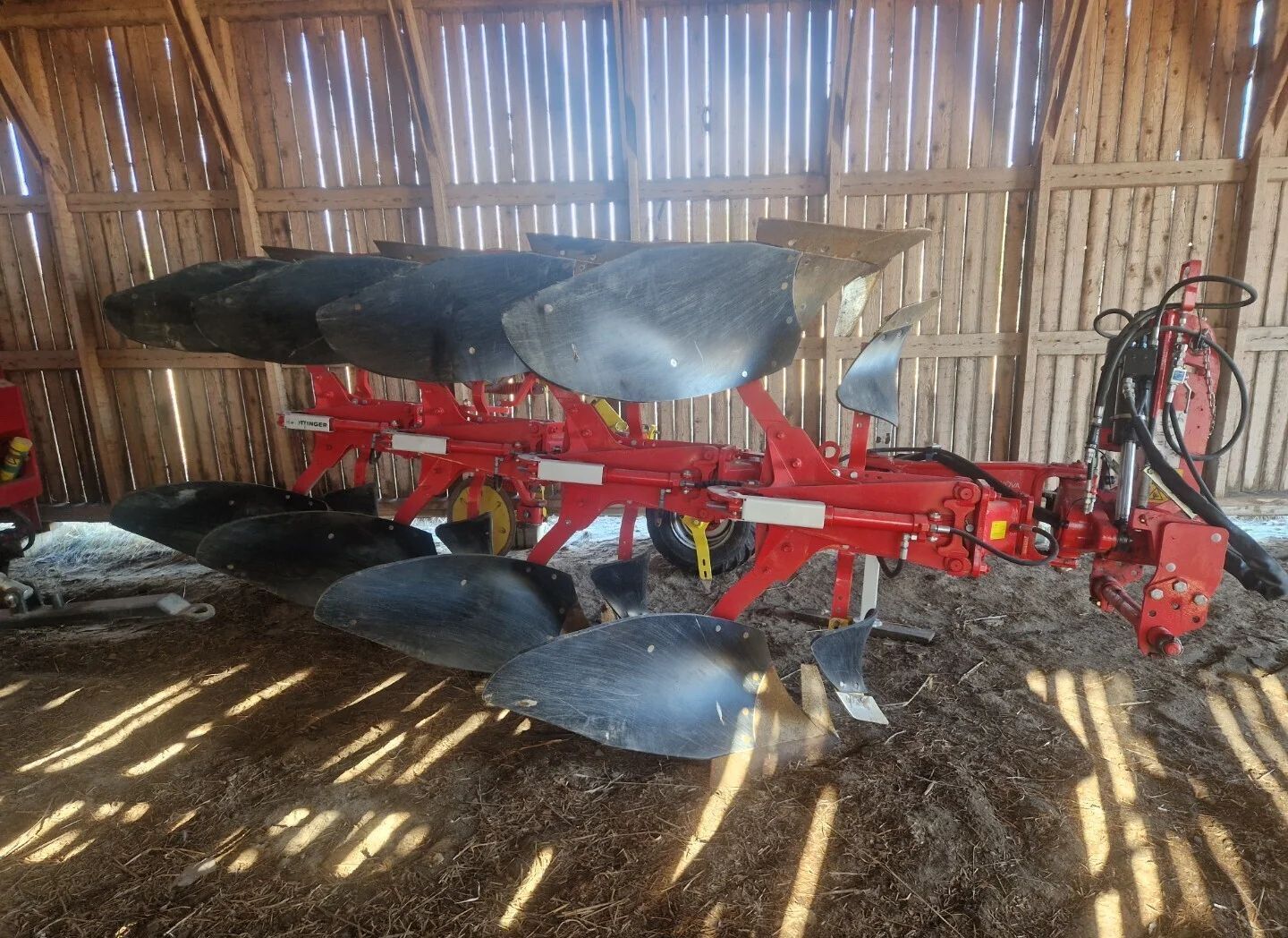 Image 3/6