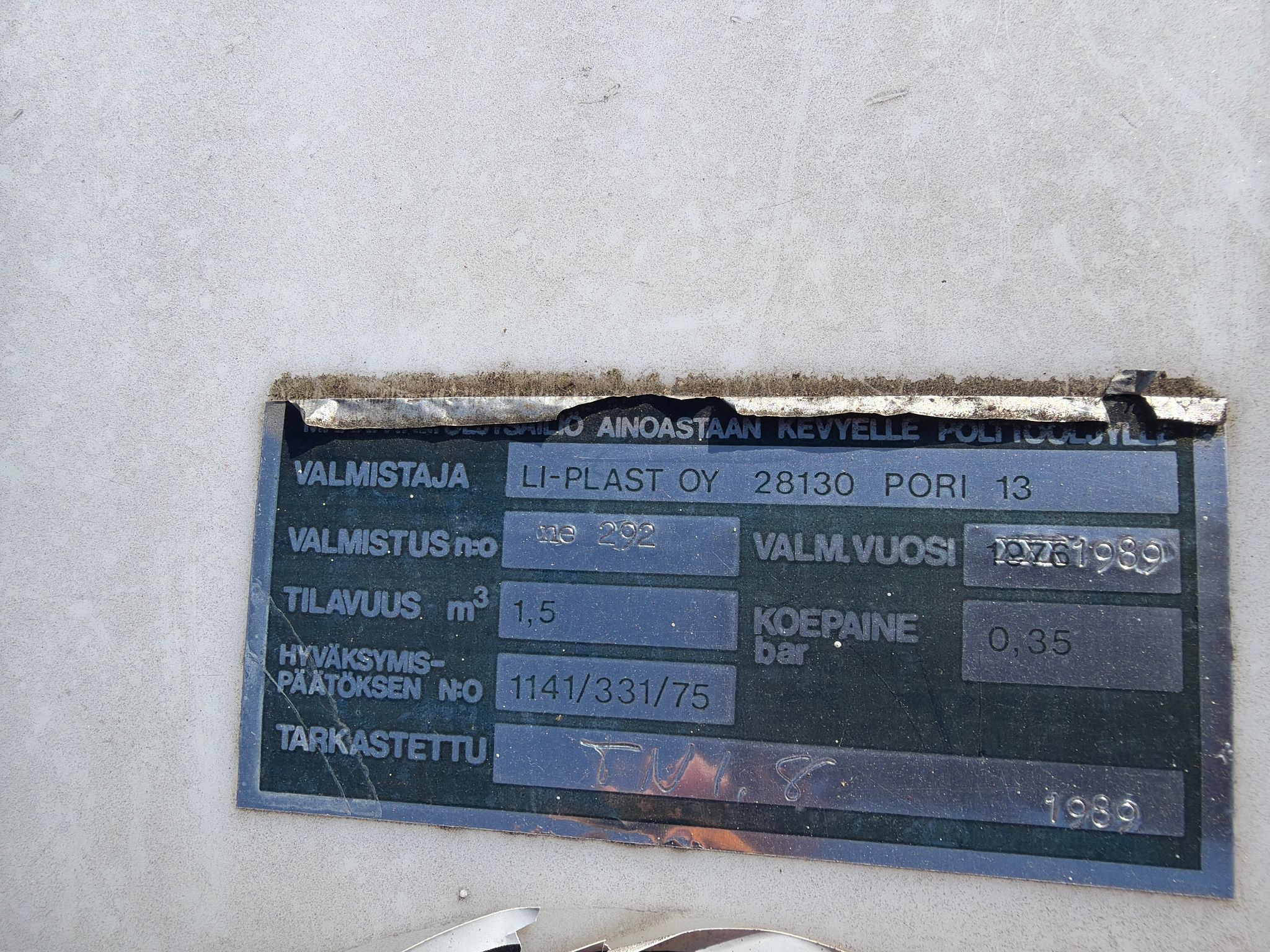 Image 2/6