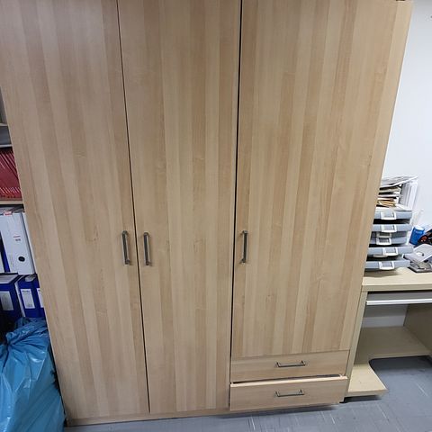 Image 1/4