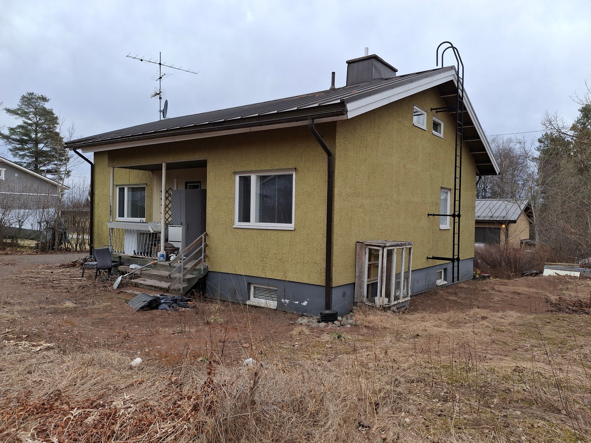 Image 2/40