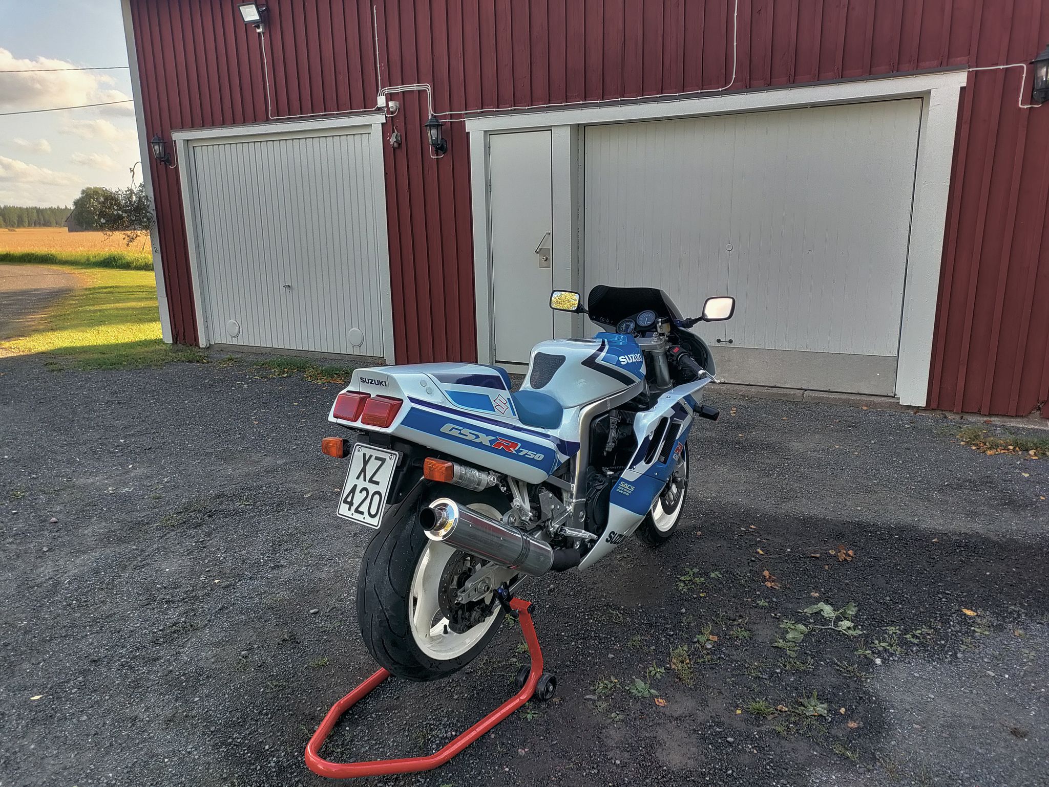 Image 3/7