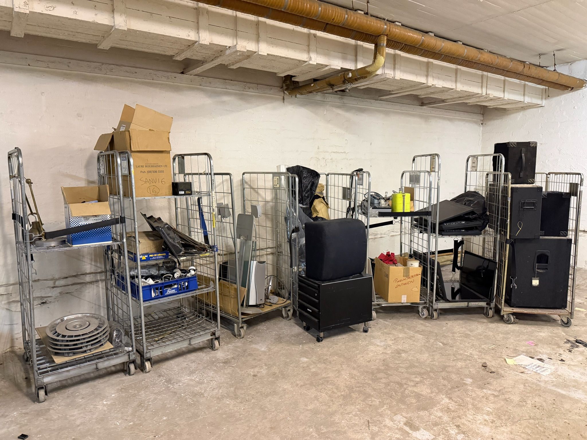 Image 1/36