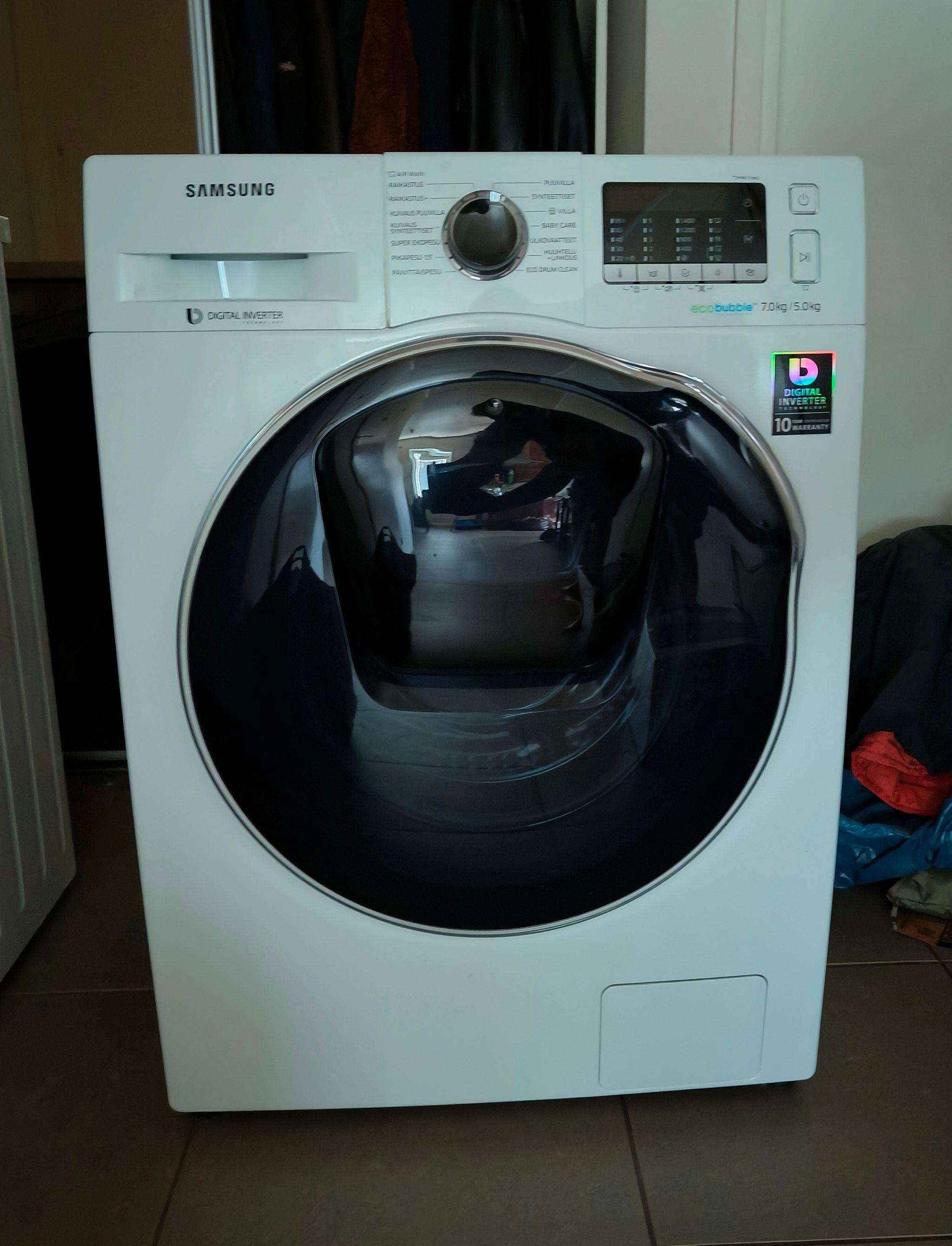 Image 1/10