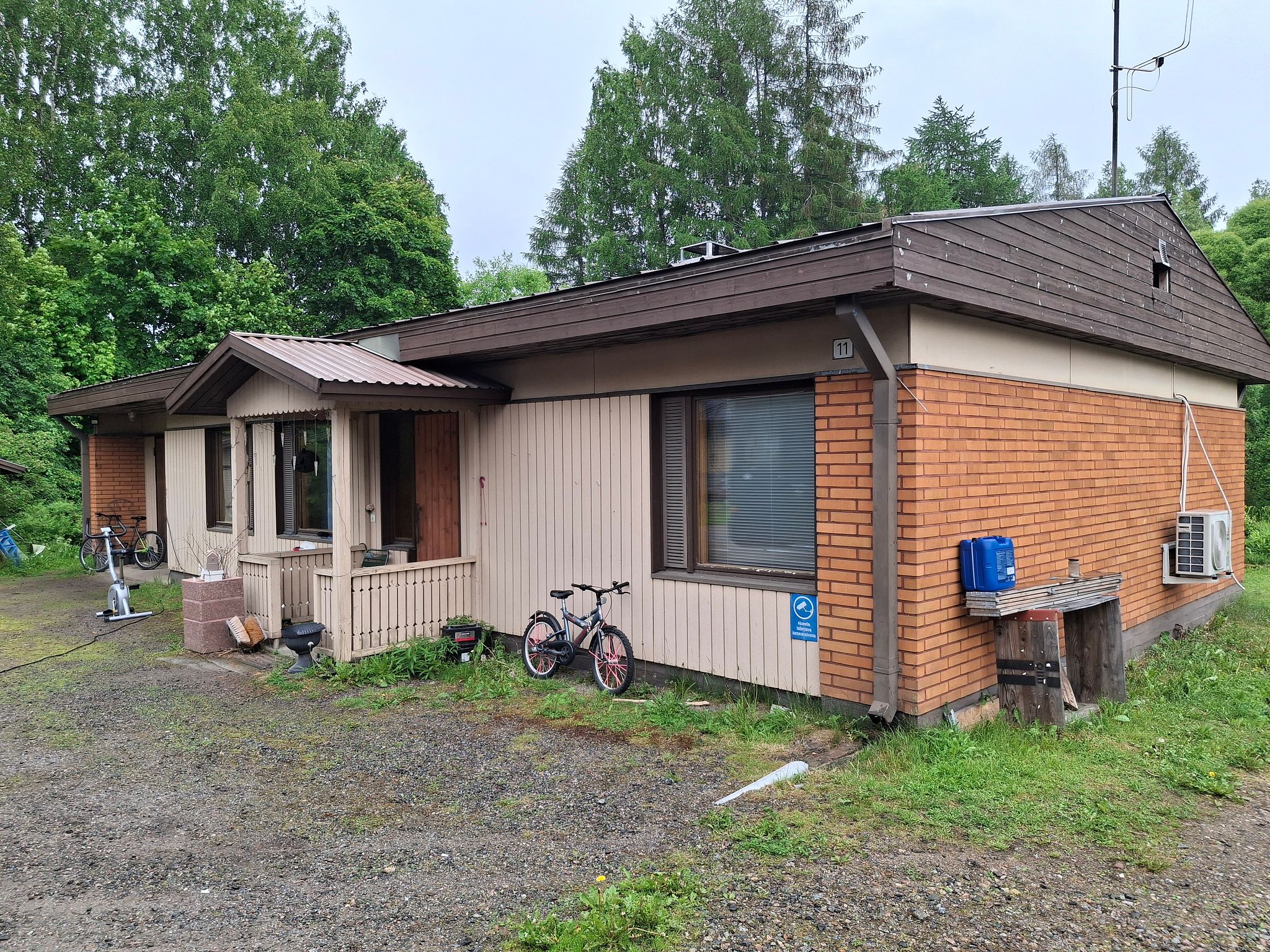 Image 2/18