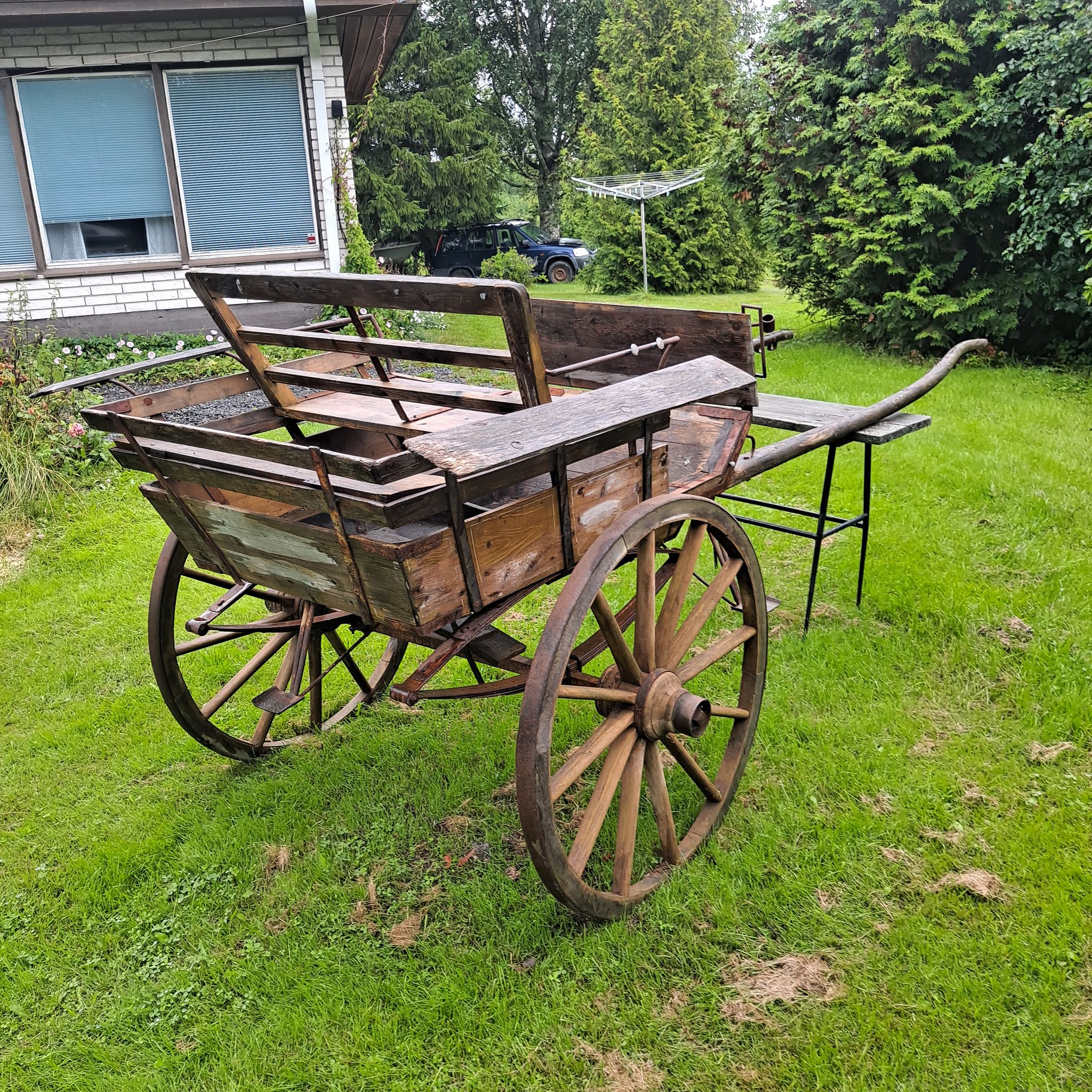 Image 3/8